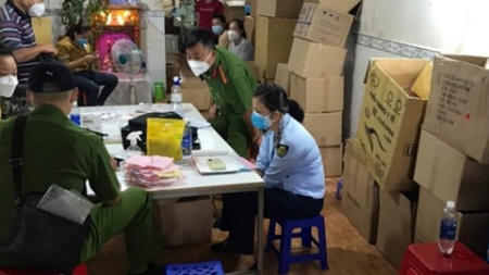 Phát hiện lượng lớn khẩu trang, cồn sát khuẩn có dấu hiệu hàng giả